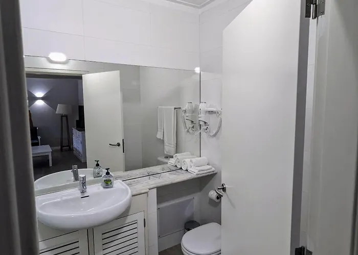 Vilabplaza By Johnvillas אלבור