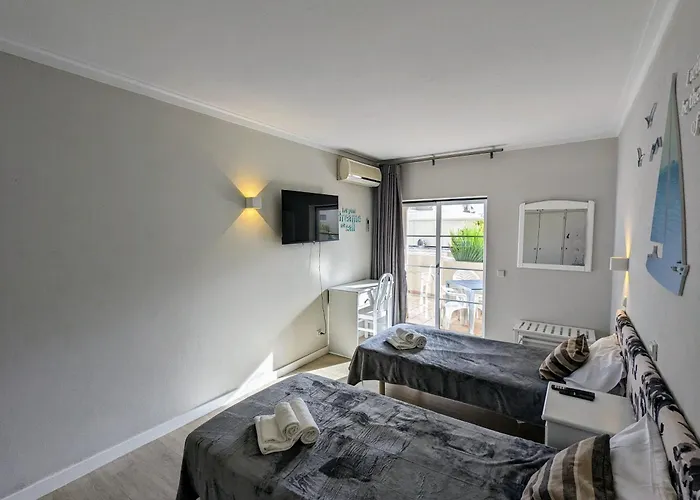 Vilabplaza By Johnvillas אלבור